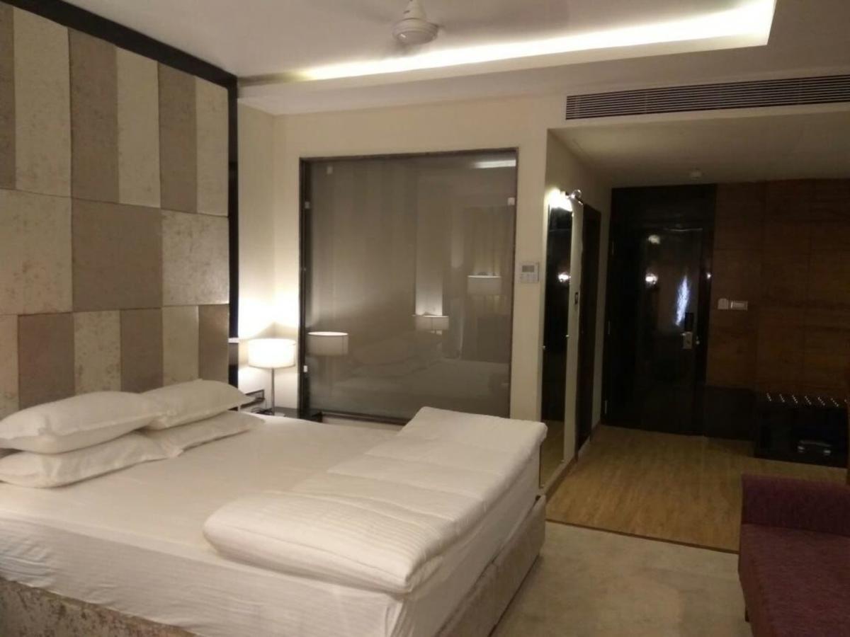 Hotel Surendra Vilas Bhopal Esterno foto