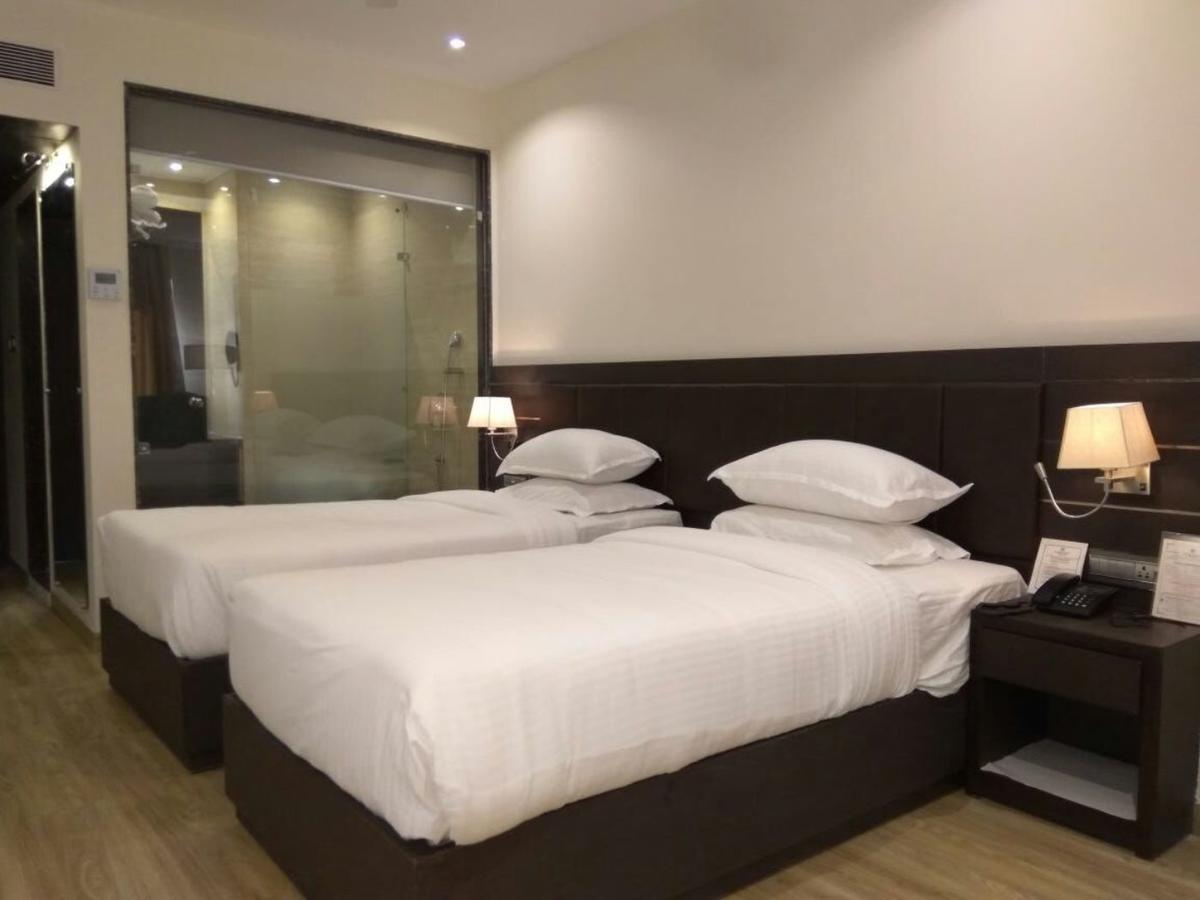 Hotel Surendra Vilas Bhopal Esterno foto