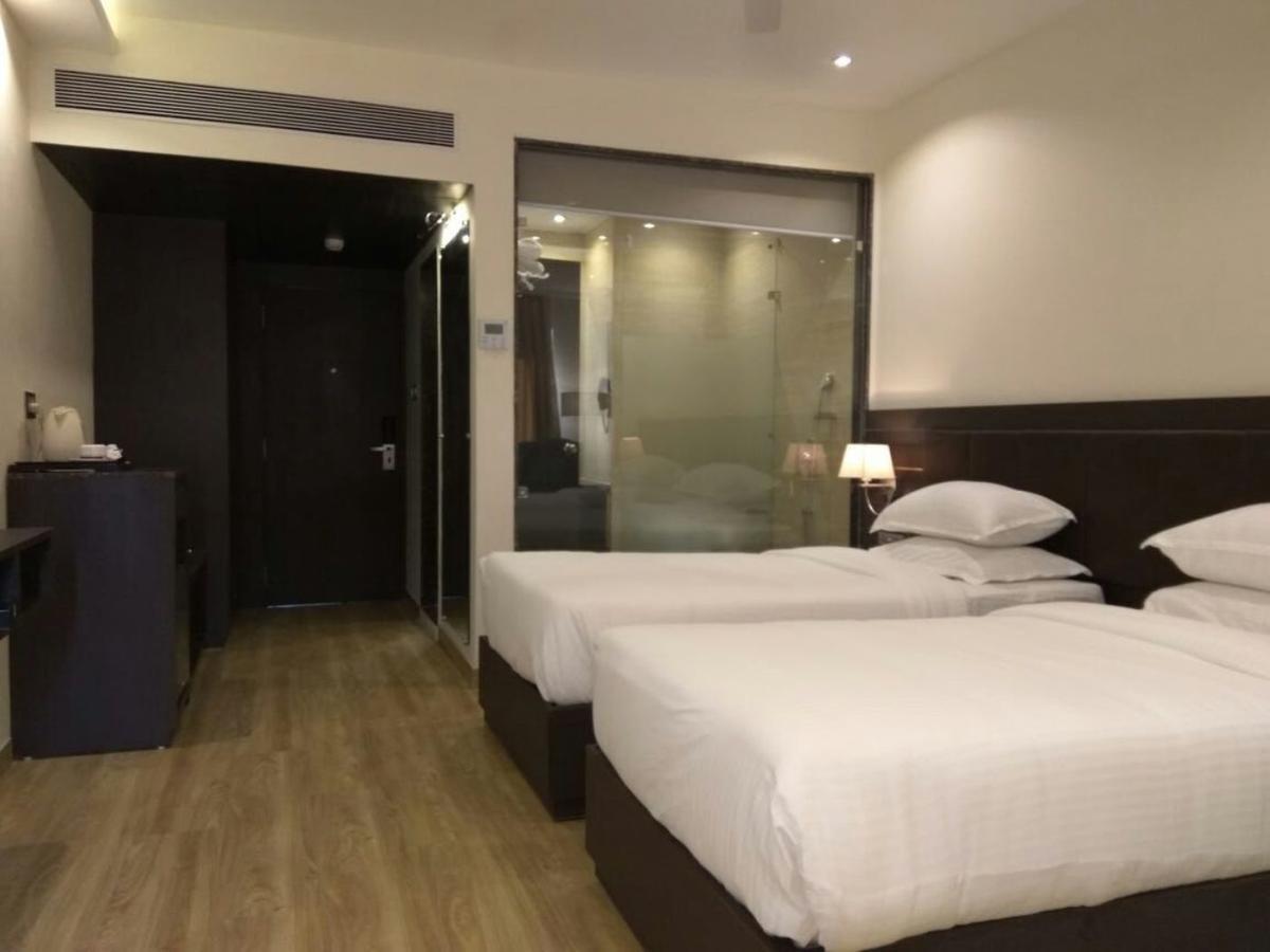 Hotel Surendra Vilas Bhopal Esterno foto