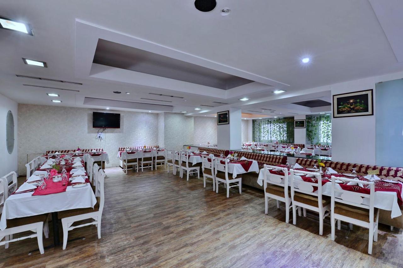 Hotel Surendra Vilas Bhopal Esterno foto